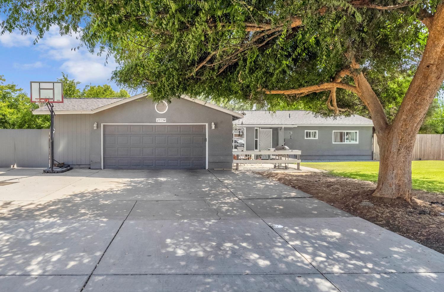 25734 Ophir Dr